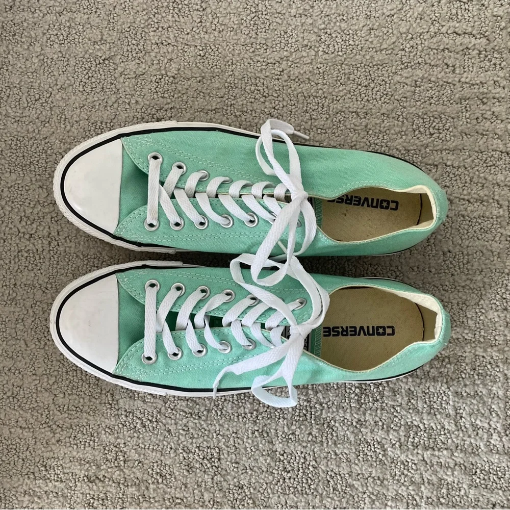 Converse All Stars (men sz 9, women sz 11) - Picture 3 of 6